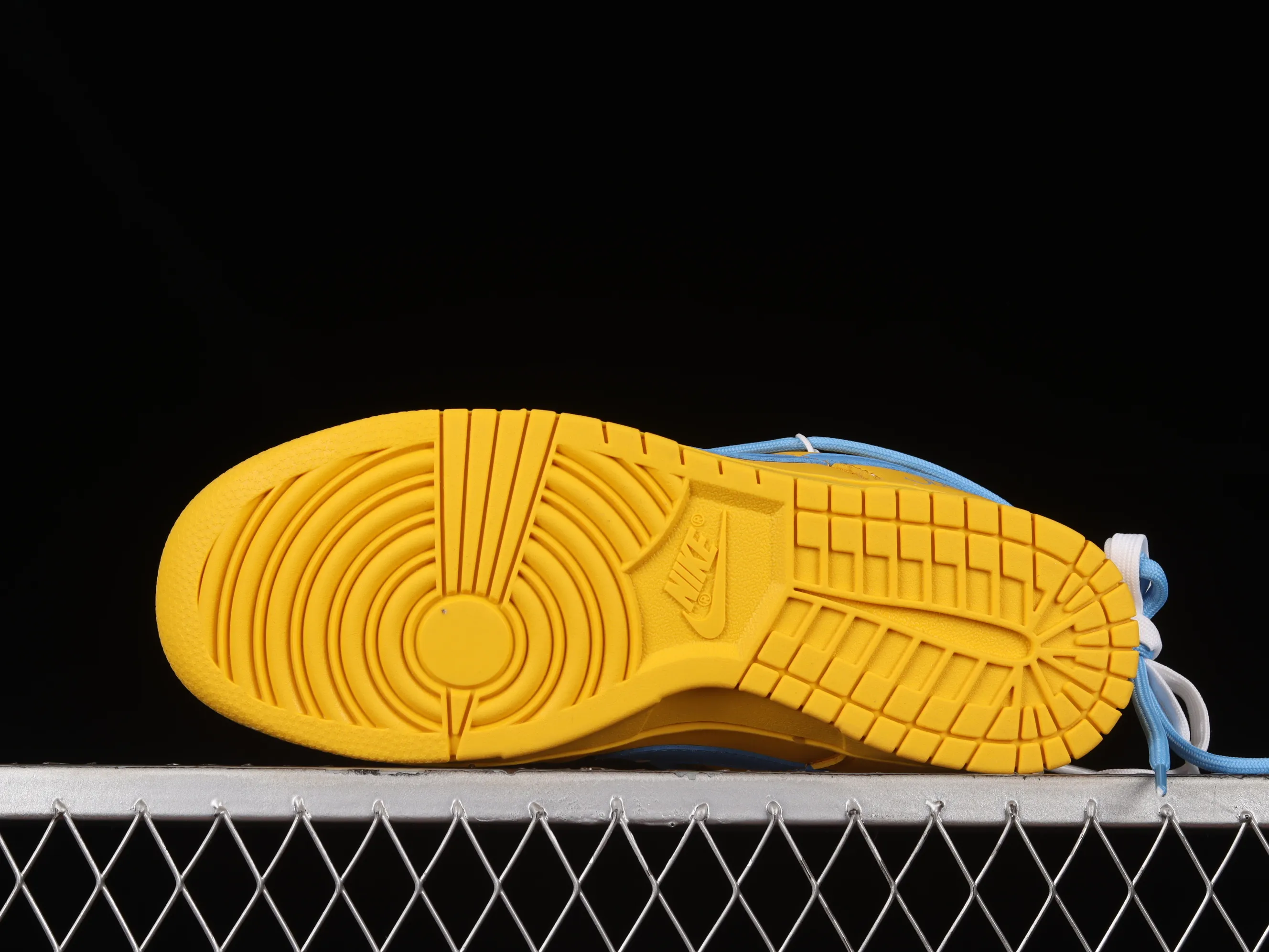 All categories Nk SB Dunk series Nk SB Dunk Low low-top sneakers Nk Dunk Low lemon yellow customized version of deconstructed strap casual sneakers DJ6188-100